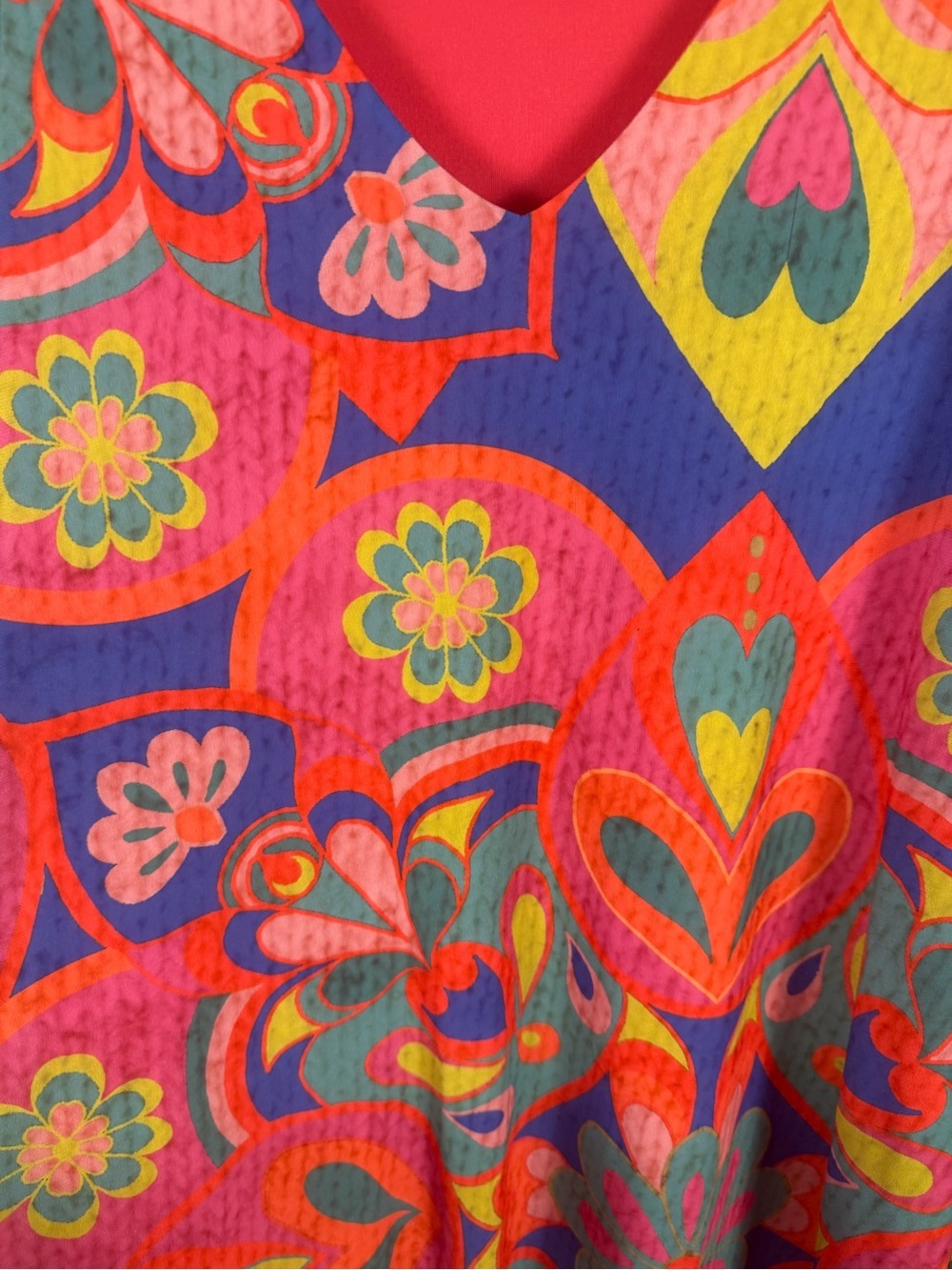 Judith March Bright Multicolor Floral & Heart Print V-Neck Tunic - Picture 5 of 9